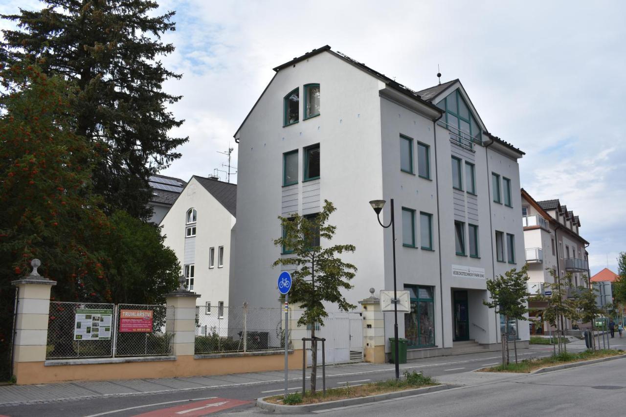 Apartment Bertik Třeboň 外观 照片